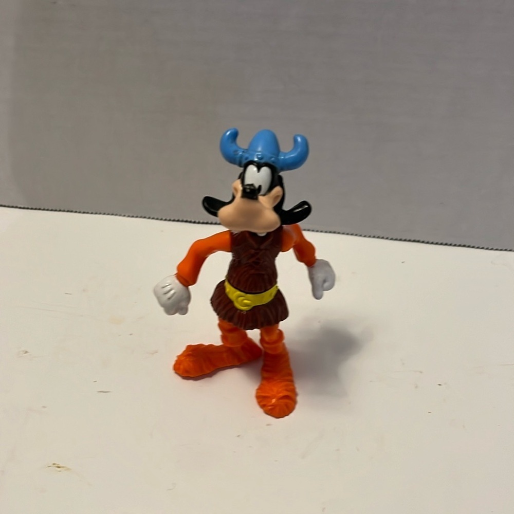 Epcot Norway Viking goofy